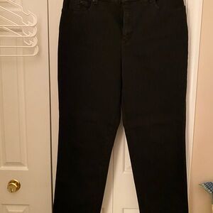 Gloria Vanderbilt Women's Black Straight Leg Jeans